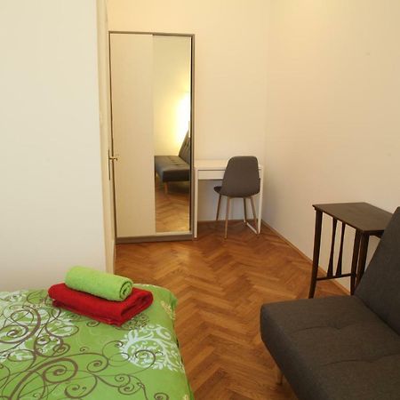 Writer'S Place Hotel Ljubljana Buitenkant foto