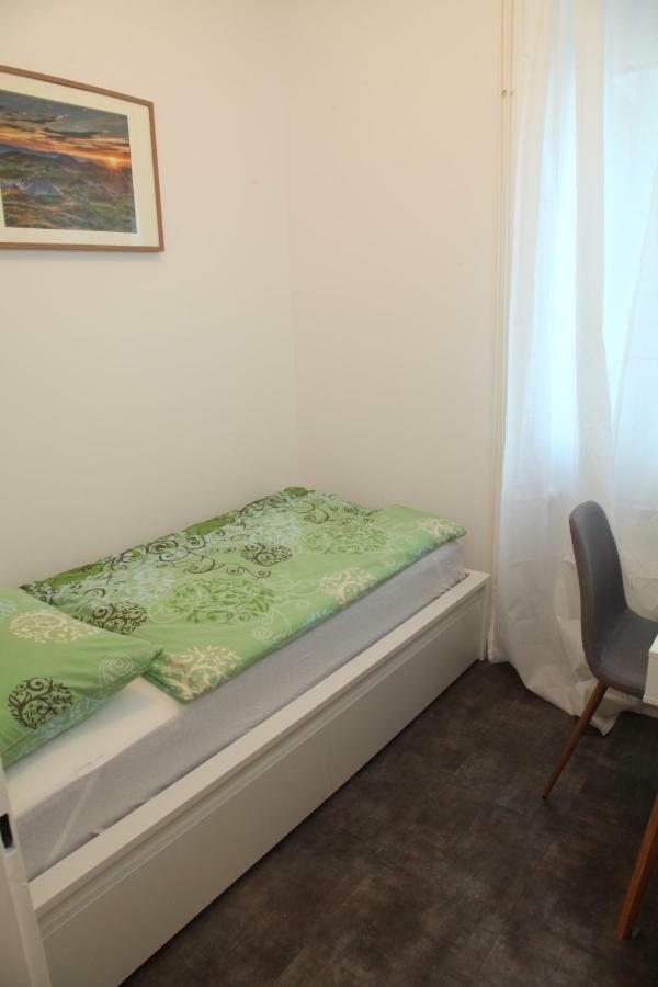 Writer'S Place Hotel Ljubljana Buitenkant foto