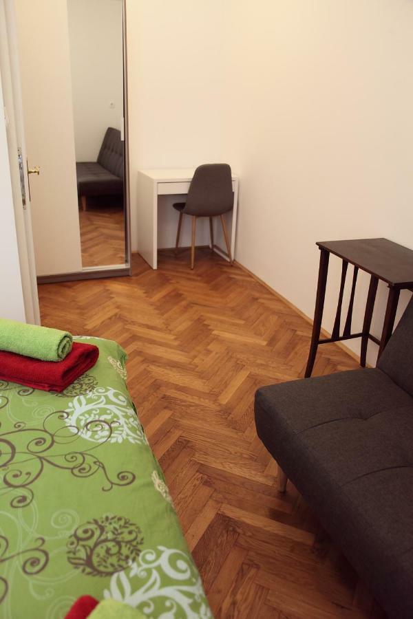 Writer'S Place Hotel Ljubljana Buitenkant foto